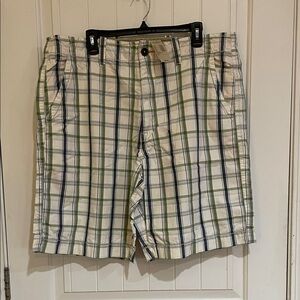 American Eagle Outfitters Plaid Shorts - Green/Blue NWT size 38 Classic length